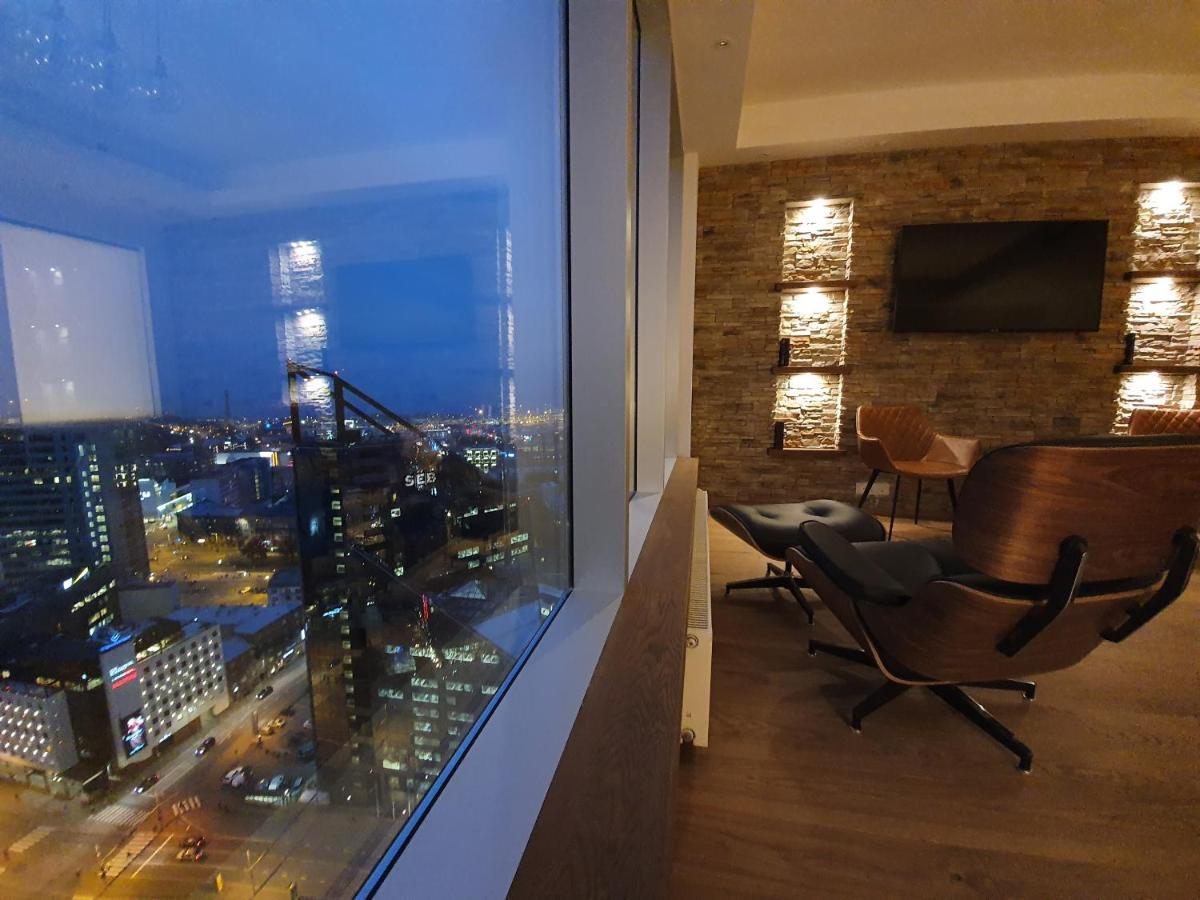 Skyview Suite - Breathtaking Views From Bed And From Jacuzzi. City Center Skyscraper Upper Floors Таллин Экстерьер фото